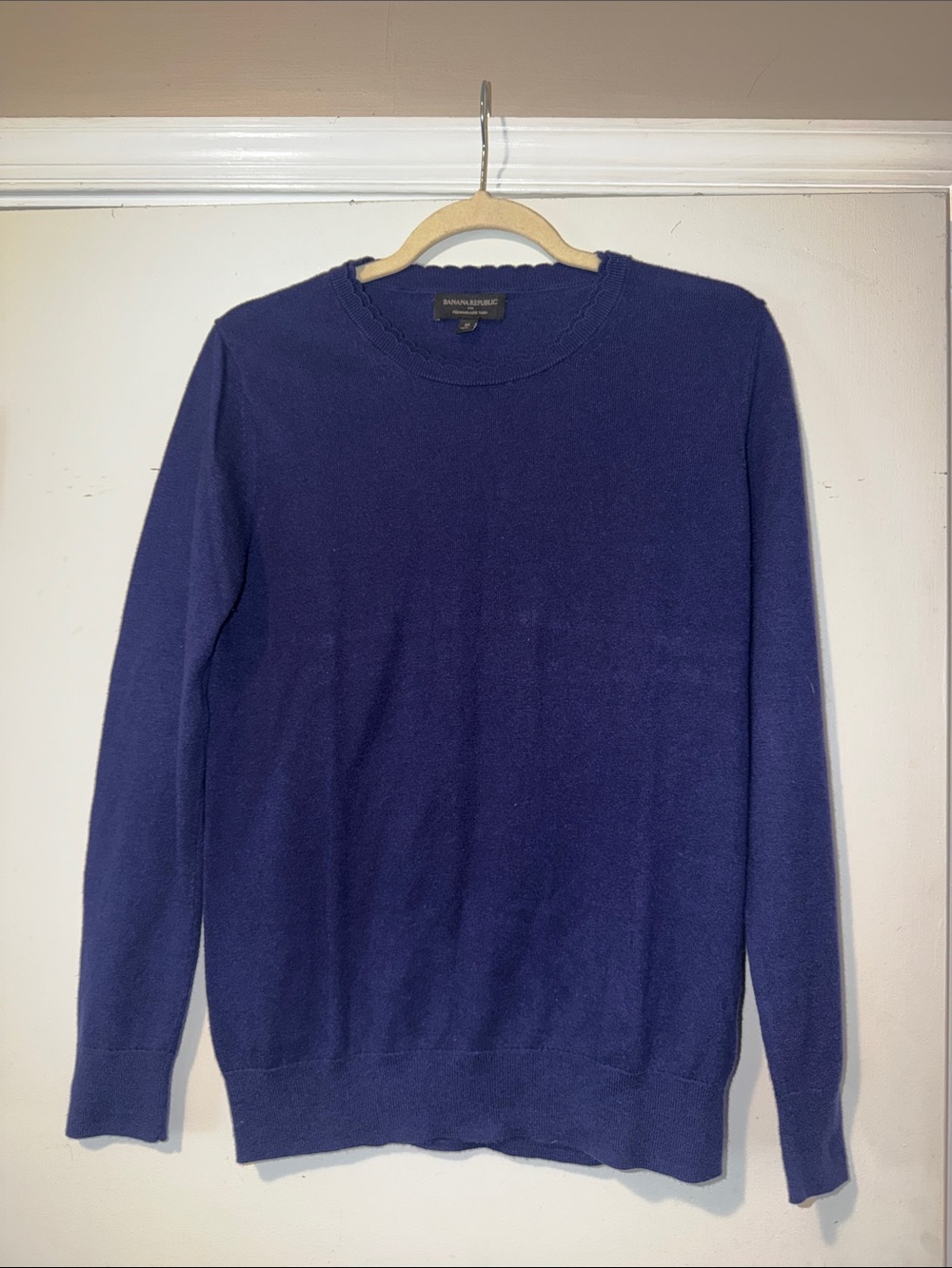 Ladies Banana Republic Crewneck Sweater with scalloped neck - Navy Blue